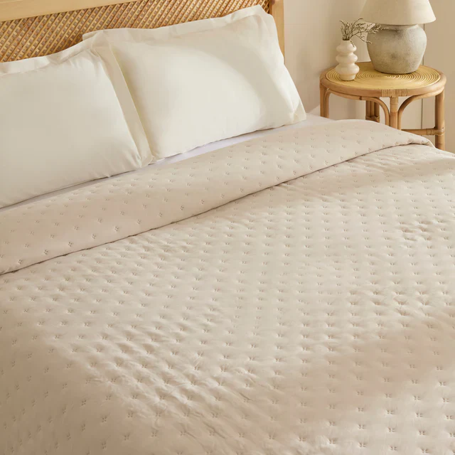 Breezy Sprei Beige 230x240 cm - Image 4