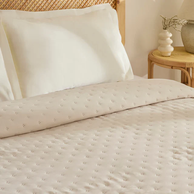 Breezy Sprei Beige 230x240 cm - Image 5