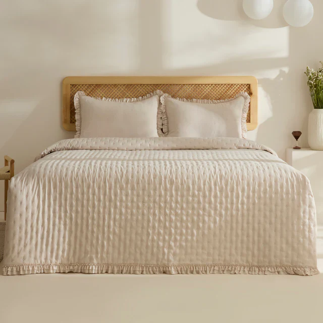 Fiona Sprei Set Beige 230x240 cm + 2 Stuks (50x70 cm)