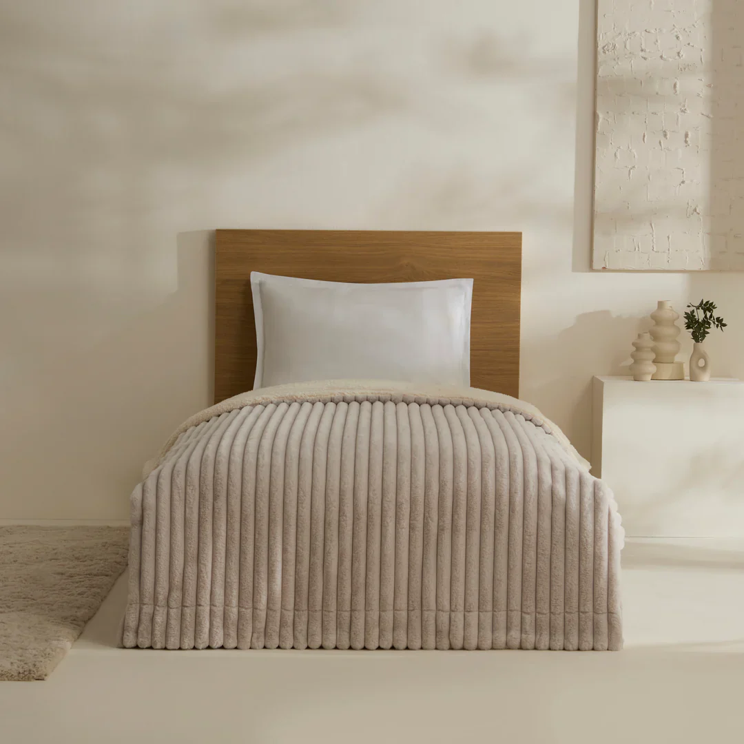 Karaca Stripe Sherpa Grijze Deken 150x200 - Image 2