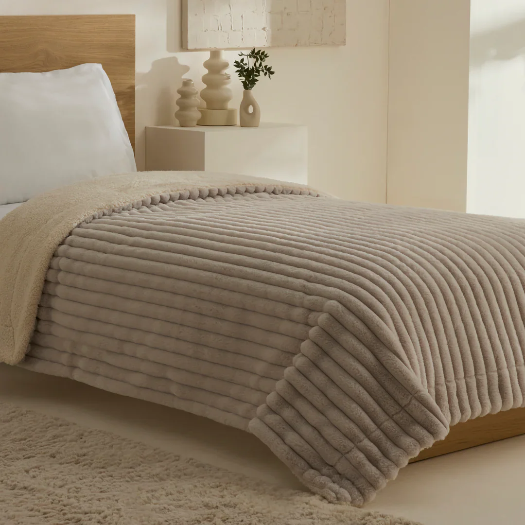 Karaca Stripe Sherpa Grijze Deken 150x200 - Image 4