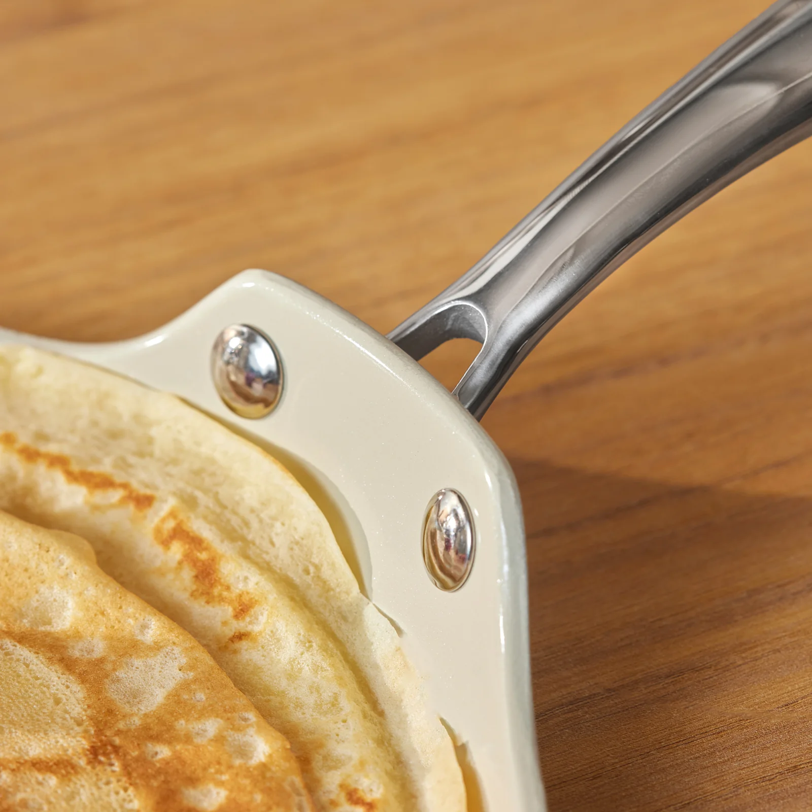 Karaca Swiss Crystal Almond Cream, Pannenkoekenpan, 25cm - Image 4